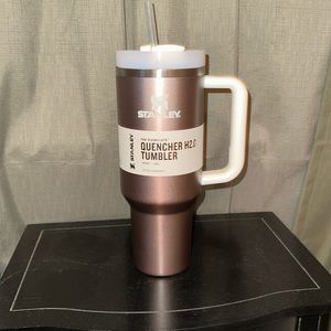 New Stanley 40 oz Tumbler Rose Quartz Glow